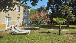 Gîte près de Sarlat avec jardin et salon de massages à Carsac-Aillac