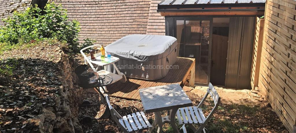 Photo de Le gros chêne, gite du XVIII siècle, jacuzzi privatif