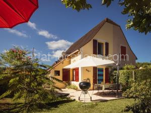 Holiday Home near Dordogne River à Carsac-Aillac