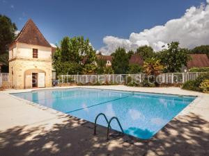 Photo de la Maisons de vacances Beautiful holiday home near the forest, cleaning included à Carsac-Aillac